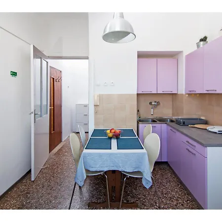 In Centre With Huge Terace Pula